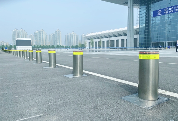 交通警示桩
